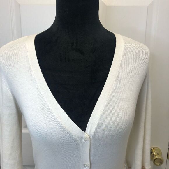 Trina Turk cream cardigan scalloped hem sweater - Picture 2 of 12
